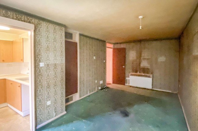 101 Waiblingen Way, Devizes, Wiltshire SN10 2BW 2