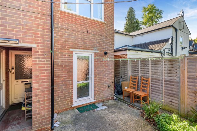 5 St Leonards Road, Horsham RH13 6EH 2
