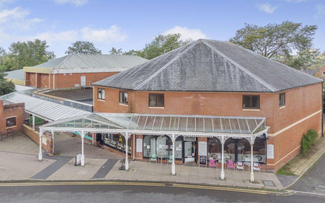 The Spa Centre, Llandrindod Wells, Wales LD1 5BB 8
