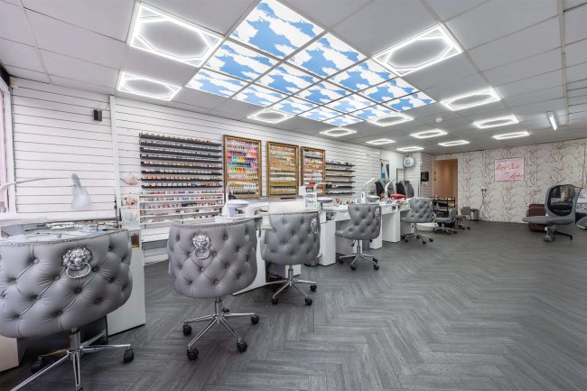 585-587 Cheetham Hill Road, Manchester, M8 9JE 8