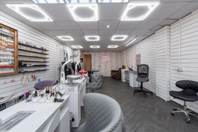 585-587 Cheetham Hill Road, Manchester, M8 9JE 8