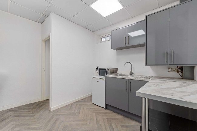 585-587 Cheetham Hill Road, Manchester, M8 9JE 8