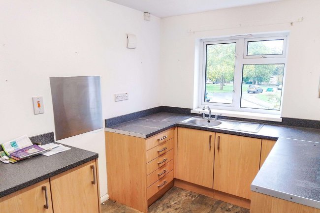 1 Kembles Close, Malmesbury, Wiltshire, SN16 9NU 2