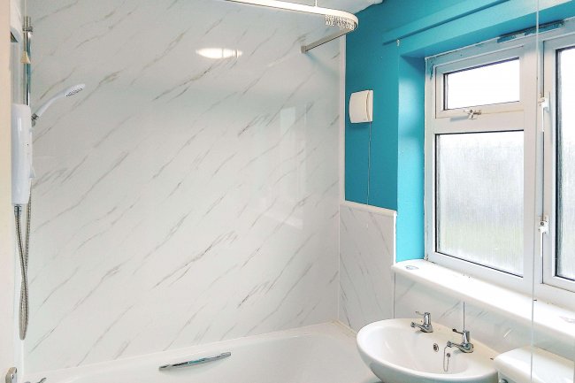 1 Kembles Close, Malmesbury, Wiltshire, SN16 9NU 2