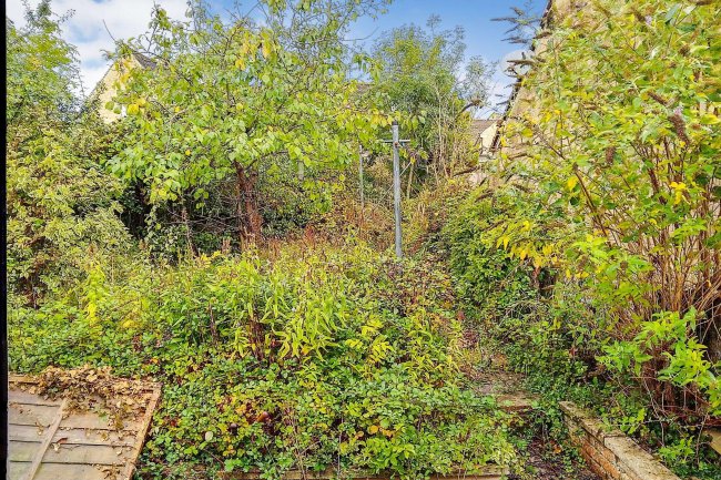 1 Kembles Close, Malmesbury, Wiltshire, SN16 9NU 2