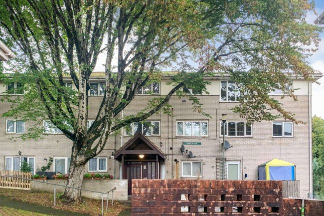 Flat 8, Swan House, Hillmead, Shepton Mallet BA4 5EZ 2
