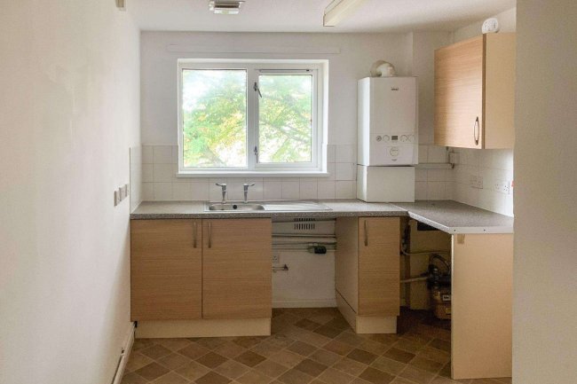 Flat 8, Swan House, Hillmead, Shepton Mallet BA4 5EZ 2