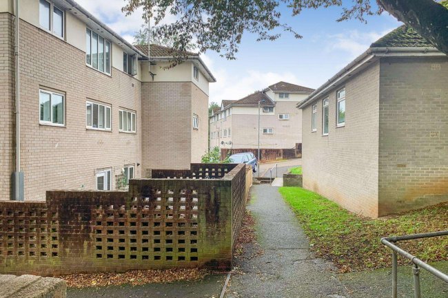Flat 8, Swan House, Hillmead, Shepton Mallet BA4 5EZ 2
