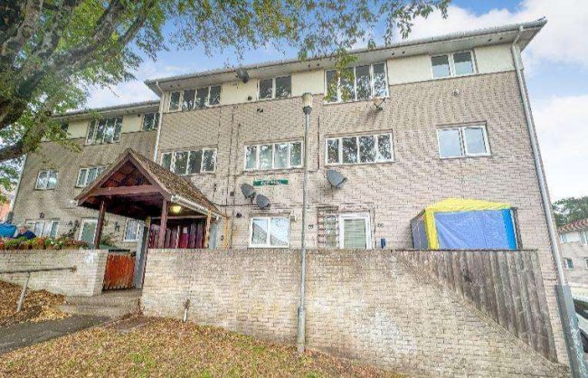 Flat 8, Swan House, Hillmead, Shepton Mallet BA4 5EZ 2