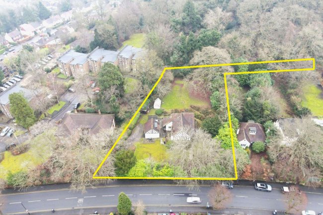 19 Higher Drive, Purley, CR8 2HQ 5