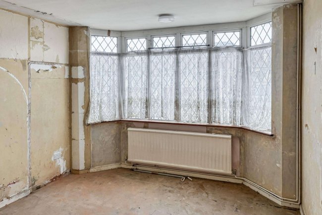 37 Stuart Road, Southend-on-sea, Essex, SS2 5JS 6