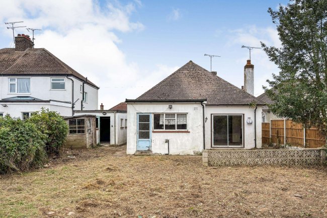 37 Stuart Road, Southend-on-sea, Essex, SS2 5JS 6