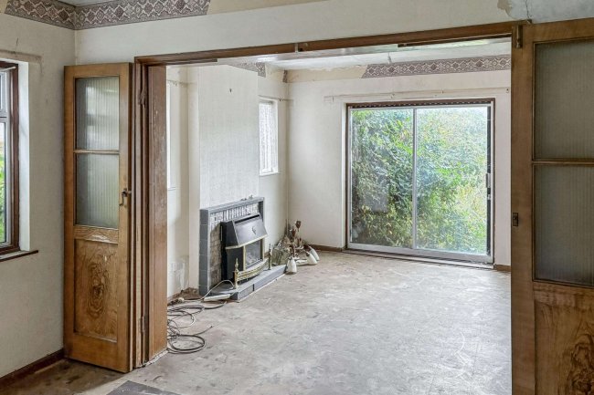 37 Stuart Road, Southend-on-sea, Essex, SS2 5JS 6