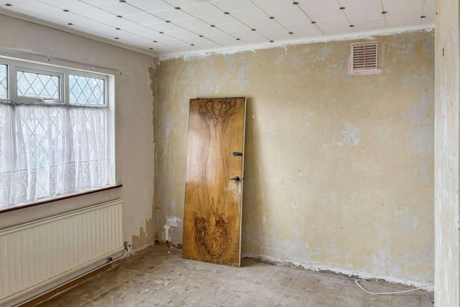 37 Stuart Road, Southend-on-sea, Essex, SS2 5JS 6