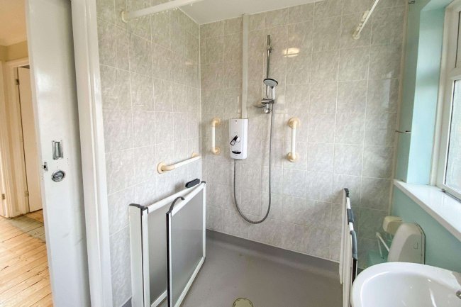 20 Manor Road, Chippenham, Wiltshire, SN14 0LH 10