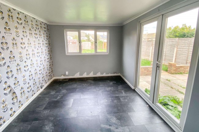 20 Manor Road, Chippenham, Wiltshire, SN14 0LH 10