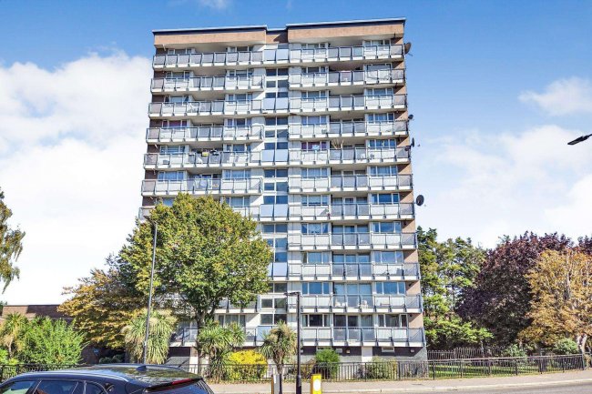 Flat 102 Walmer House, Bury Street, London N9 9LH 9