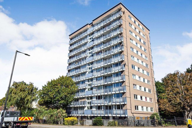 Flat 102 Walmer House, Bury Street, London N9 9LH 9