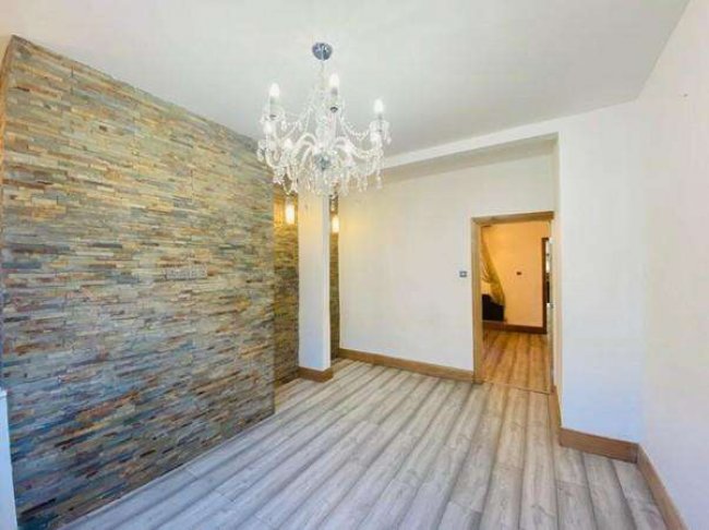 131 Burnham Gate, Burnley, BB11 4SE 9