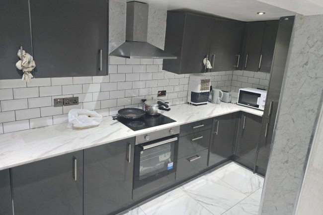 2 Duke Street, Keighley, BD20 6AB 10