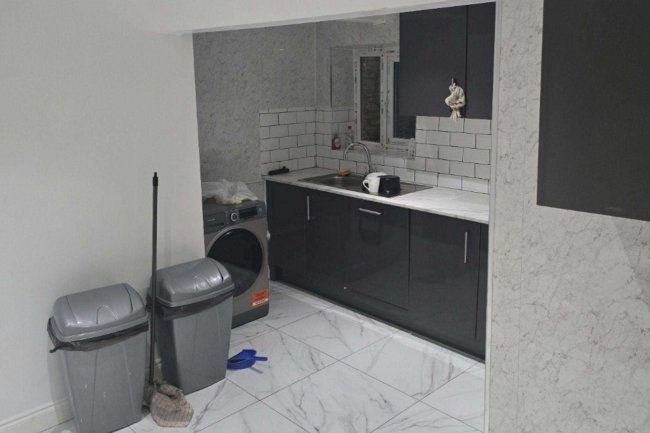 2 Duke Street, Keighley, BD20 6AB 10