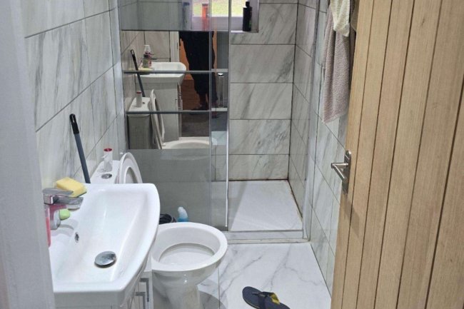 2 Duke Street, Keighley, BD20 6AB 10