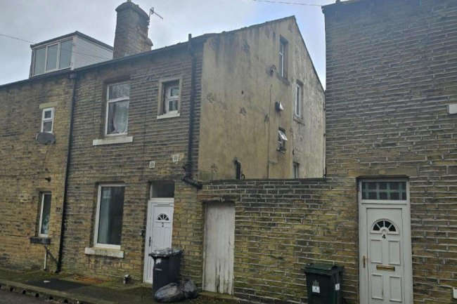 2 Duke Street, Keighley, BD20 6AB 10