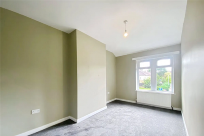 12 Drewry Road, Keighley, BD21 2PU 1