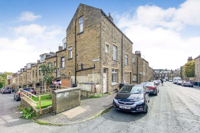 12 Drewry Road, Keighley, BD21 2PU 1