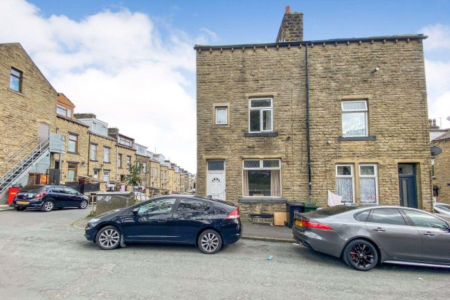 12 Drewry Road, Keighley, BD21 2PU 1
