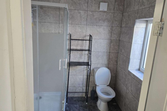 9 King Street, Middlesborough, TS6 6JX 8