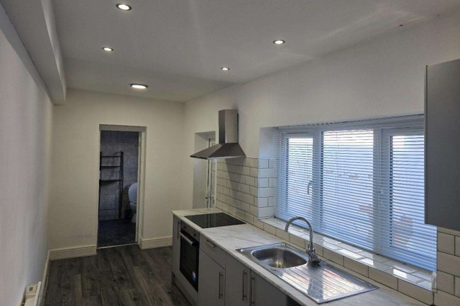 9 King Street, Middlesborough, TS6 6JX 8