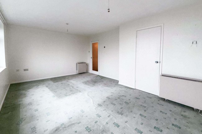 17 Bishops Wilfrid, Teignmouth, Devon TQ14 9BN 21