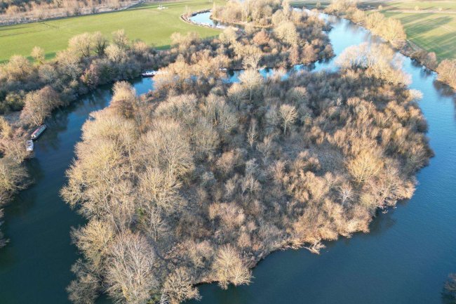 Hallsmead Ait, Shiplake, Henley on Thames, Berkshire, RG9 4BW 5