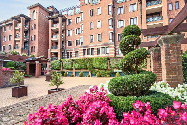 52 Chasewood Park, Harrow on the Hill Harrow HA1 3YR 9