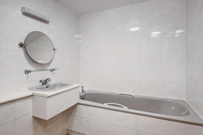 52 Chasewood Park, Harrow on the Hill Harrow HA1 3YR 9