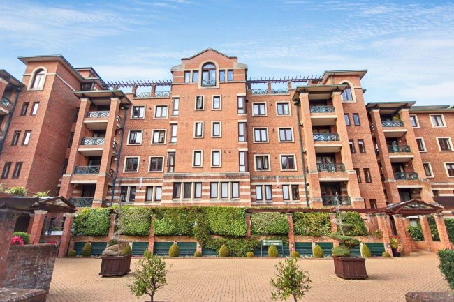 52 Chasewood Park, Harrow on the Hill Harrow HA1 3YR 9