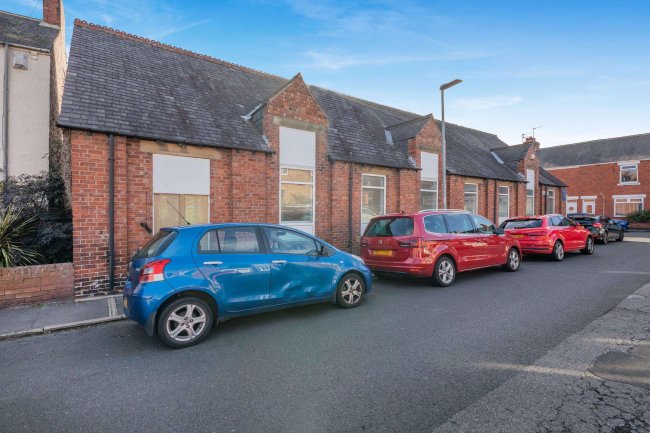 St Cuthbert's, Weldon Terrace, Chester-le-Street DH3 3NG 6