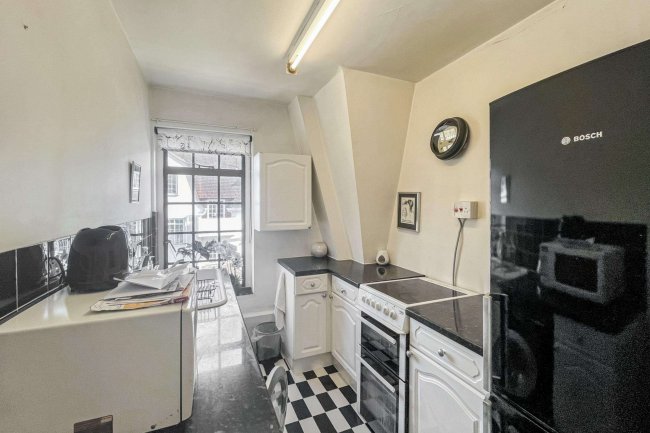 Flat 10, Wavertree Court, Wavertree Road, Streatham Hill, London, SW2 4TL 6