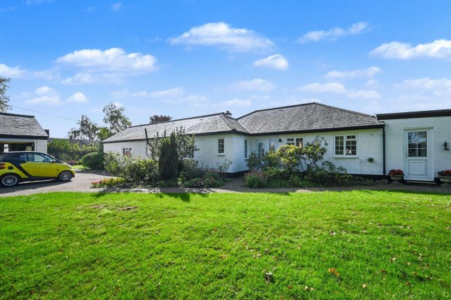 Chellows Gate, Chellows Lane, Crowhurst, Lingfield, Surrey RH7 6LU 7