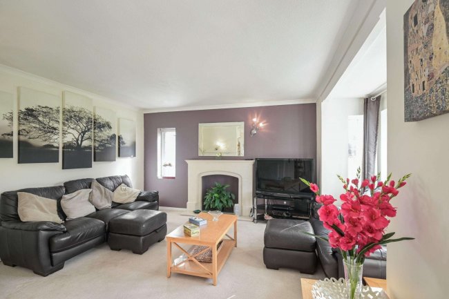 Chellows Gate, Chellows Lane, Crowhurst, Lingfield, Surrey RH7 6LU 7