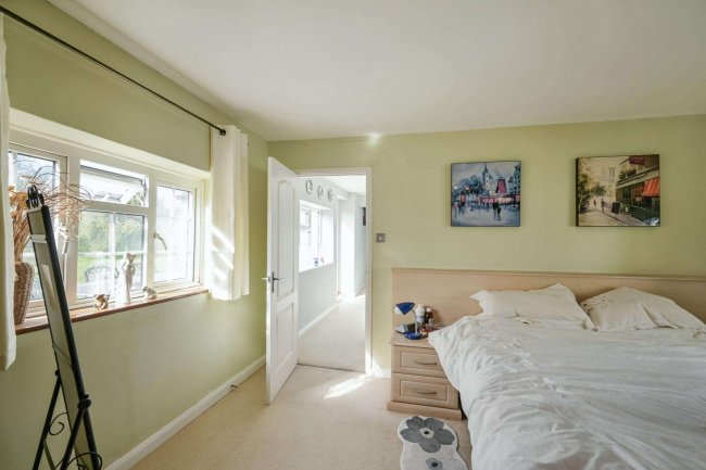 Chellows Gate, Chellows Lane, Crowhurst, Lingfield, Surrey RH7 6LU 7