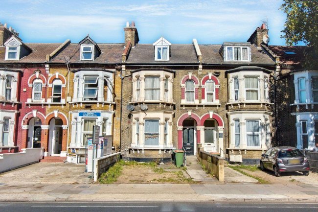 Flats A and B, 49 Romford Road, Stratford, London, E15 4LY 10