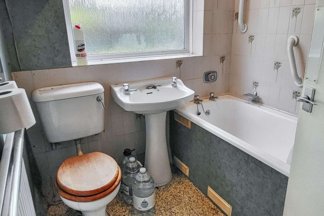 6 Chestnut Grove, Lincoln, Lincolnshire, LN5 9BJ 5