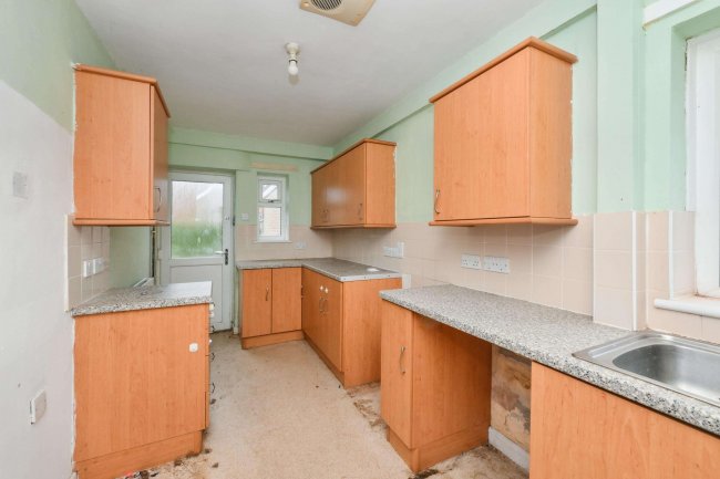 42 Horslow Street, Potton, Sandy Beds SG19 2NX 8