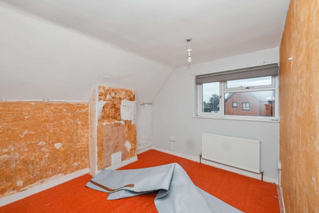 42 Horslow Street, Potton, Sandy Beds SG19 2NX 8