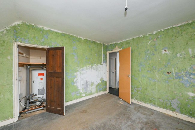 42 Horslow Street, Potton, Sandy Beds SG19 2NX 8