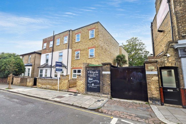 Flat 4, 68 Boston Road, Hanwell, London, W7 2ET 1