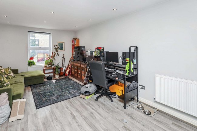 Flat 4, 68 Boston Road, Hanwell, London, W7 2ET 1