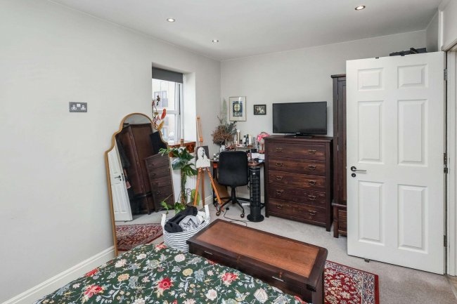 Flat 4, 68 Boston Road, Hanwell, London, W7 2ET 1